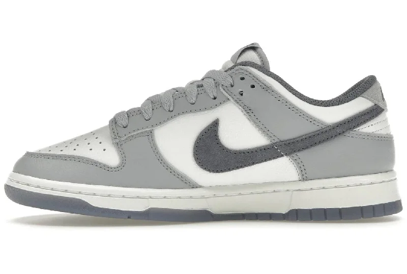 Nike Dunk Low SE Light Carbon