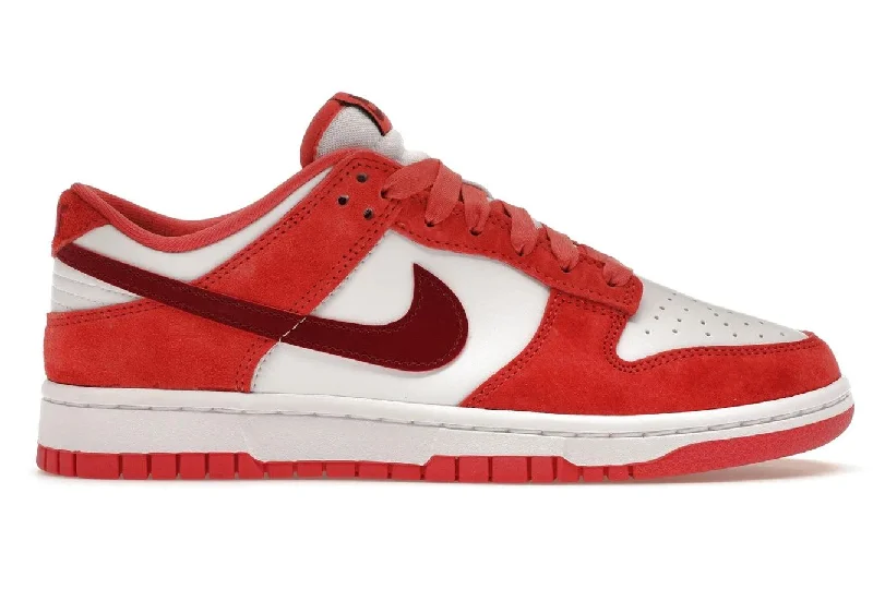 Nike Dunk Low Valentine's Day