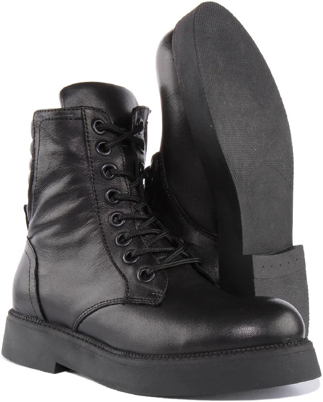 Clarissa Ankle Boots In Black