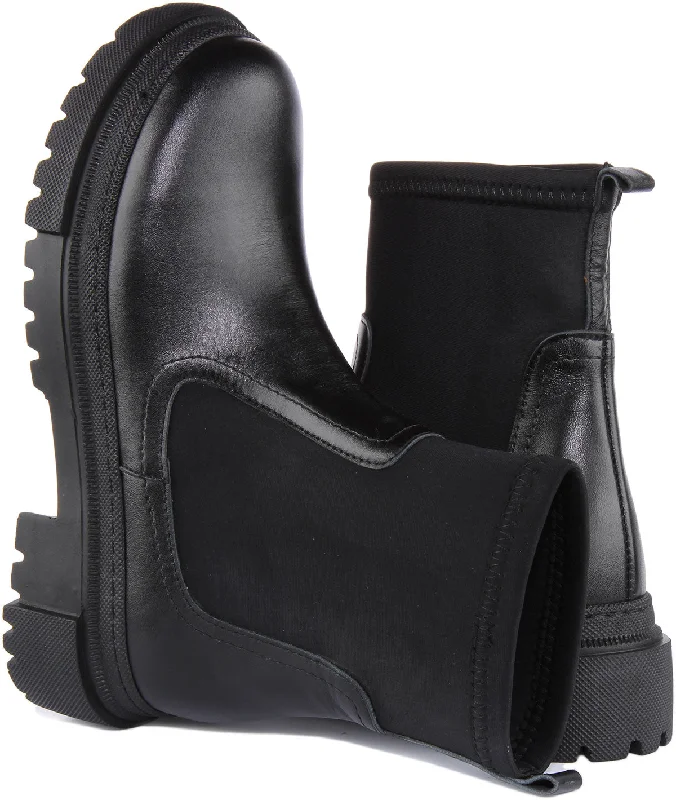 Claudia Ankle Boots In Black