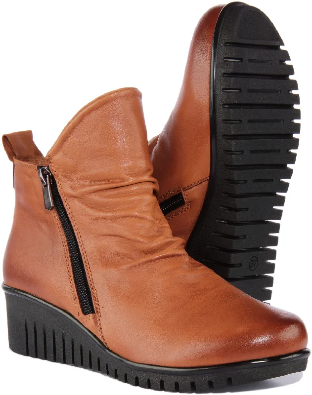 Isabelle Ankle Boots In Tan