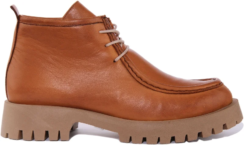 Judith Ankle Boots In Tan