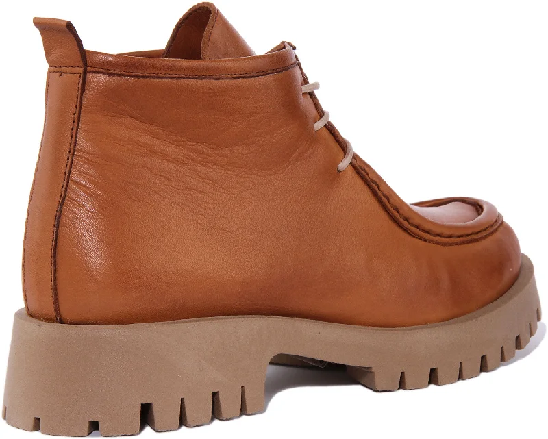 Judith Ankle Boots In Tan