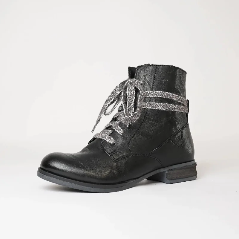 Sanja 18 Black Leather Ankle Boots