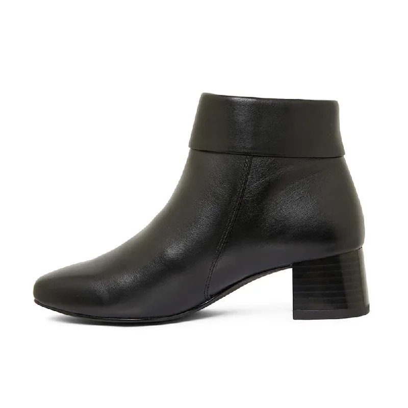 Edward Boot in Black Leather